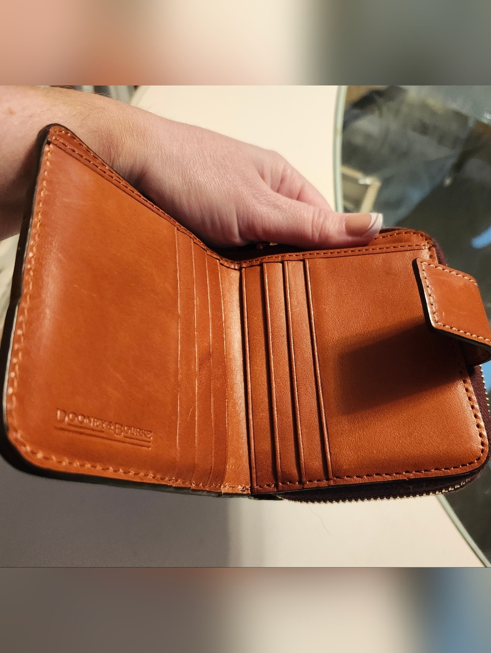 Dooney & Bourke Croc-Embossed Leather Compact Wallet - Bordeaux EUC - Picture 3 of 9